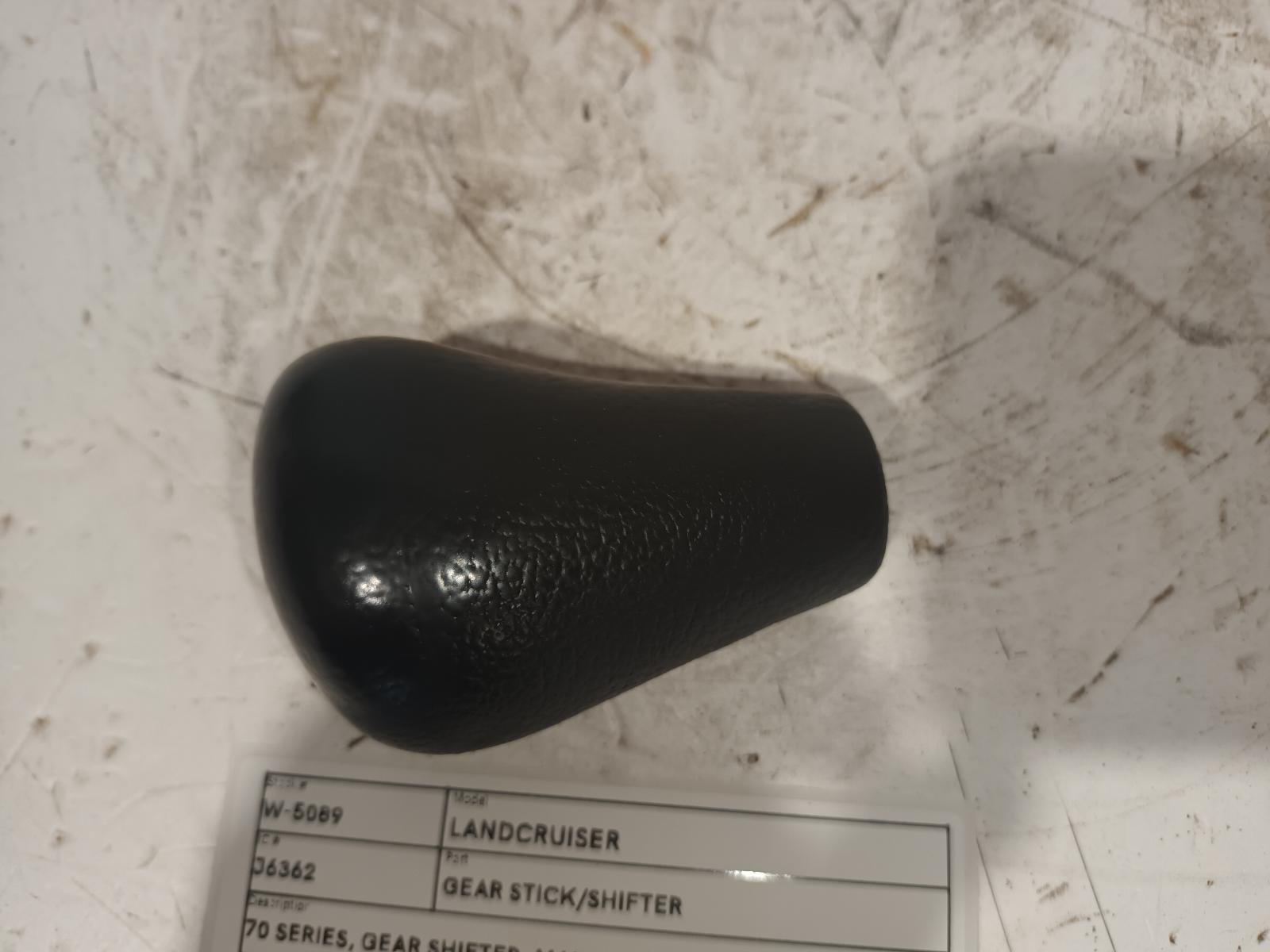 1996 Toyota Landcruiser Gear Stick/Shifter View Auto part Gear Stick/Shifter Toyota Landcruiser 1996
