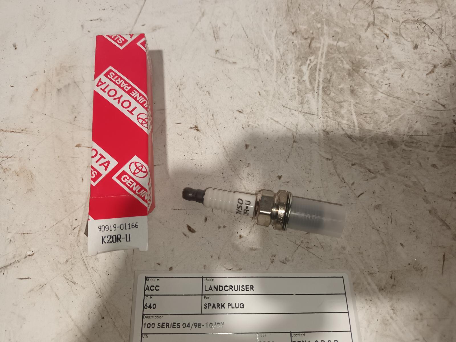 View Auto part Spark Plug Toyota Landcruiser 2006