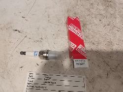 View Auto part Spark Plug Toyota Yaris 2015
