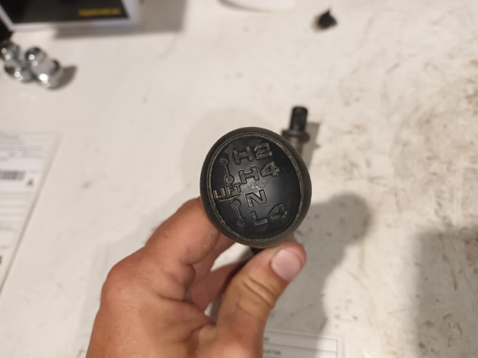 2006 Toyota Landcruiser Gear Stick/Shifter View Auto part Gear Stick/Shifter Toyota Landcruiser 2006