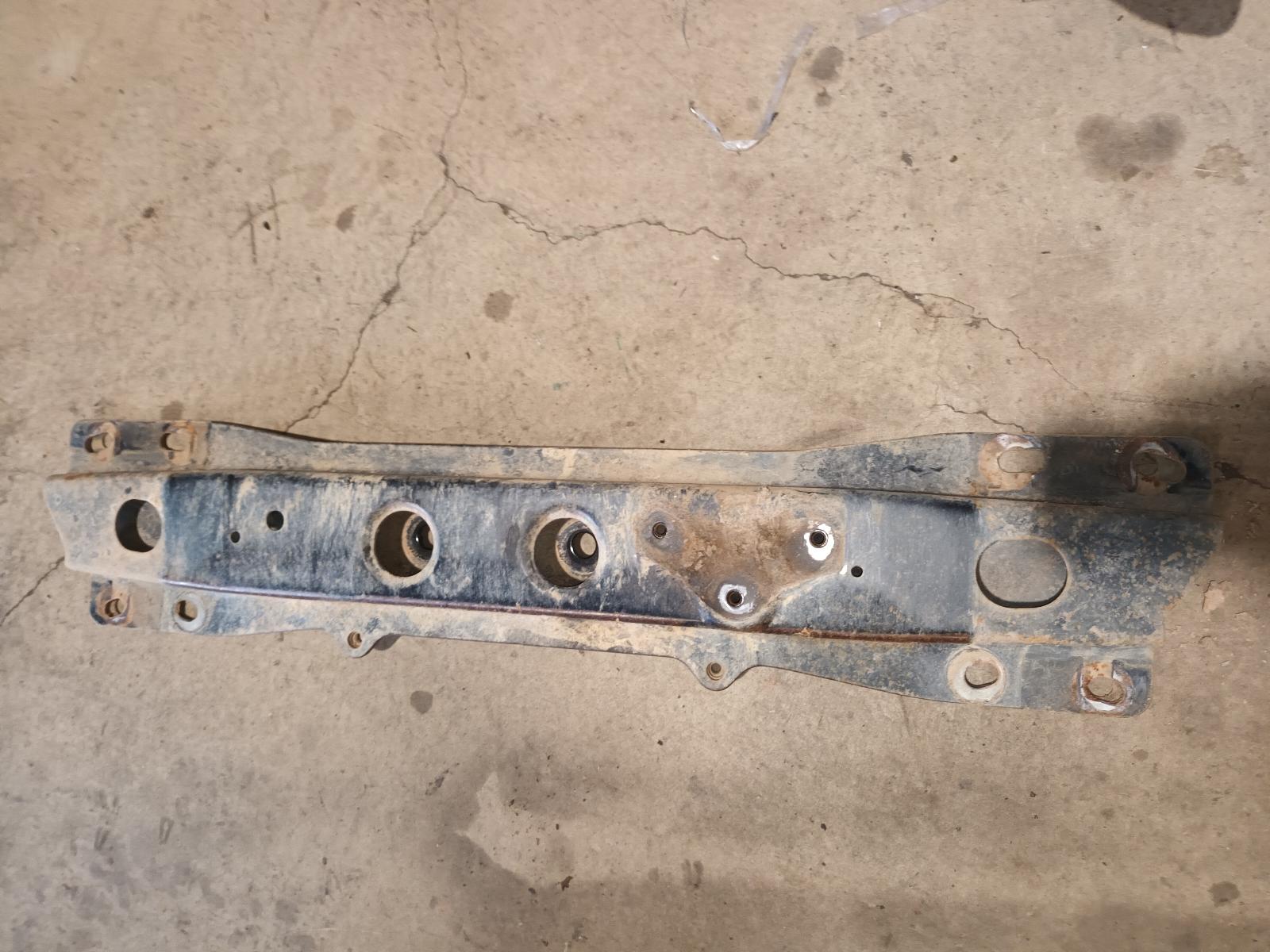 2006 Toyota Landcruiser Frt Xmember/Cradle View Auto part Frt Xmember/Cradle Toyota Landcruiser 2006