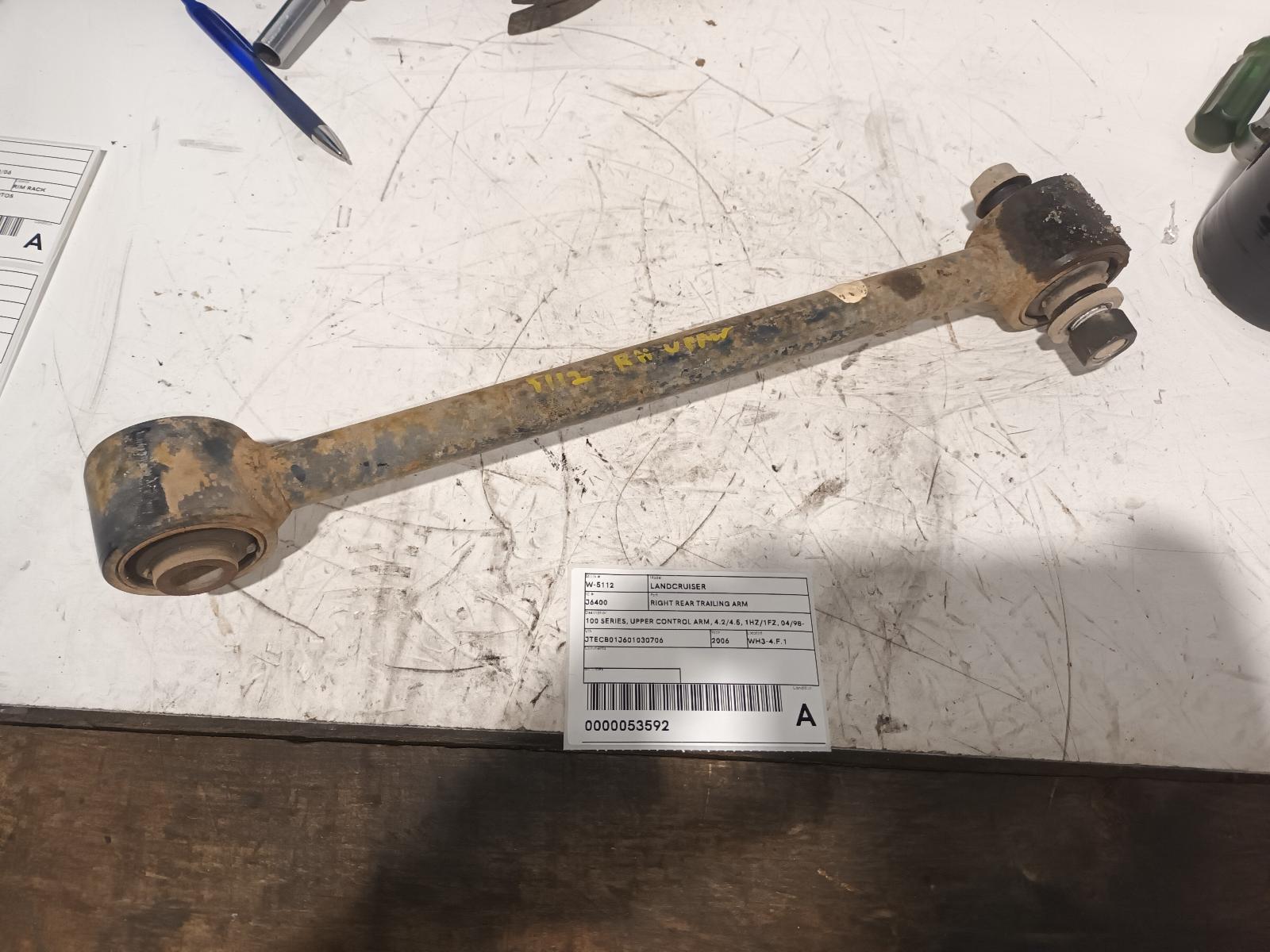 2006 Toyota Landcruiser Right Rear Trailing Arm View Auto part Right Rear Trailing Arm Toyota Landcruiser 2006