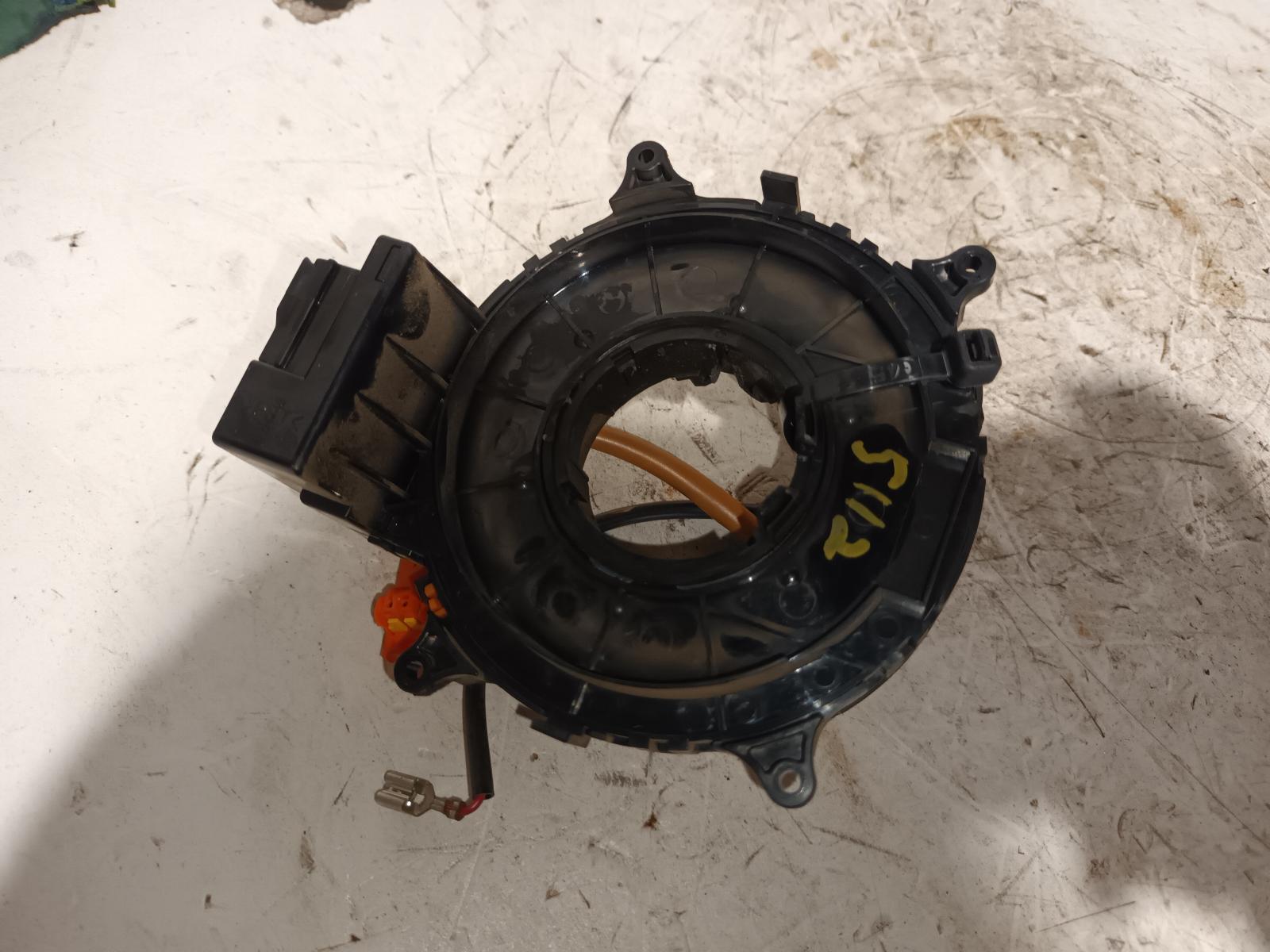 2006 Toyota Landcruiser Airbag Module/Sensor View Auto part Airbag Module/Sensor Toyota Landcruiser 2006