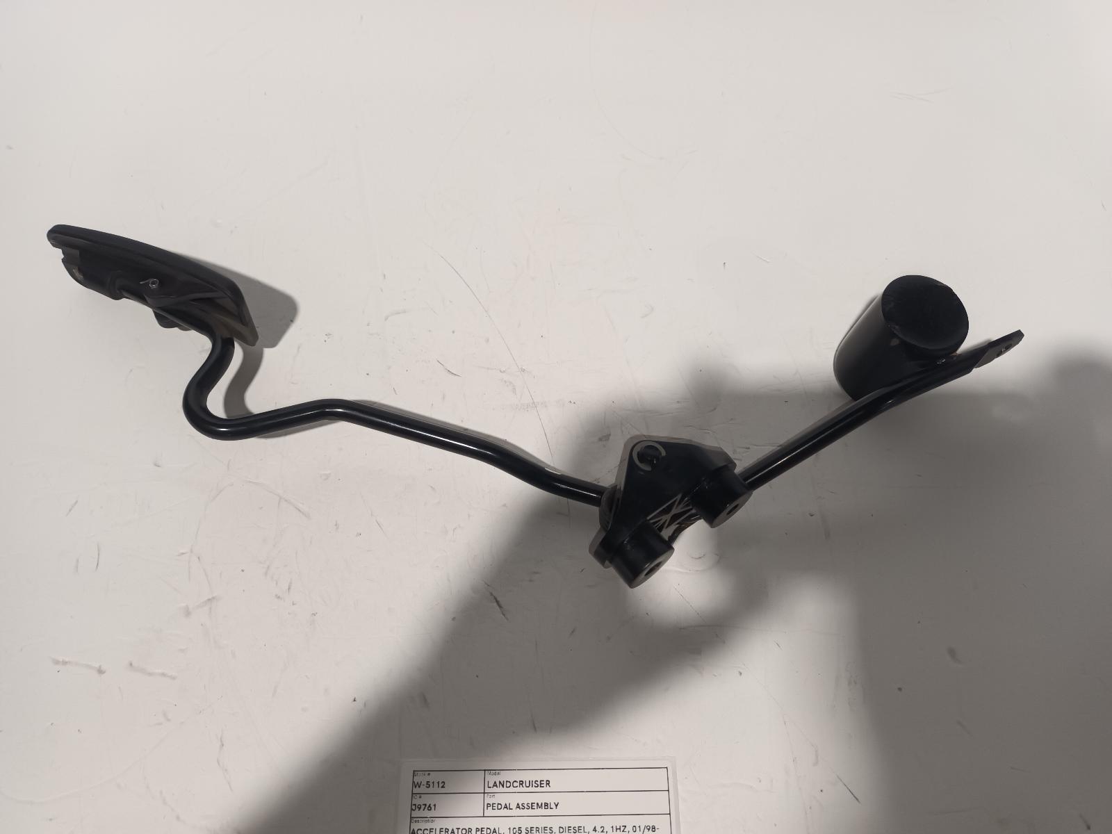 2006 Toyota Landcruiser Pedal Assembly View Auto part Pedal Assembly Toyota Landcruiser 2006