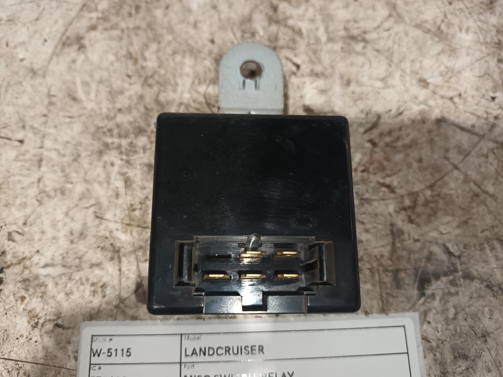 1993 Toyota Landcruiser Misc Switch/Relay View Auto part Misc Switch/Relay Toyota Landcruiser 1993
