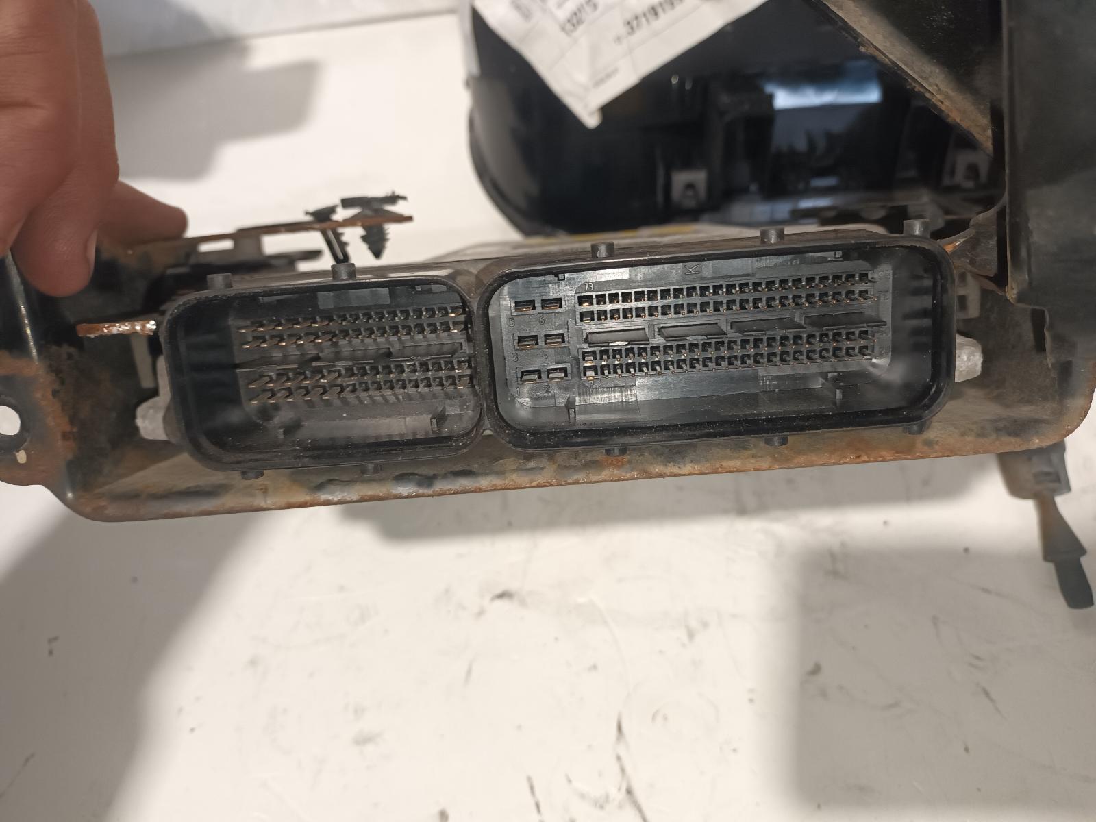 View Auto part Ecu Volkswagen Amarok 2013