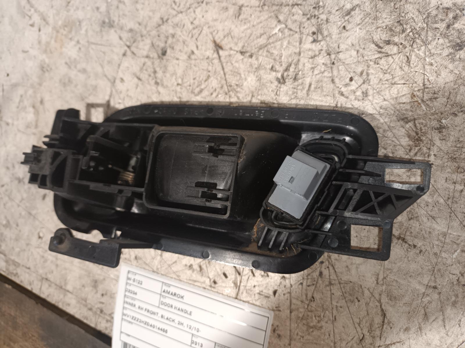 View Auto part Door Handle Volkswagen Amarok 2013