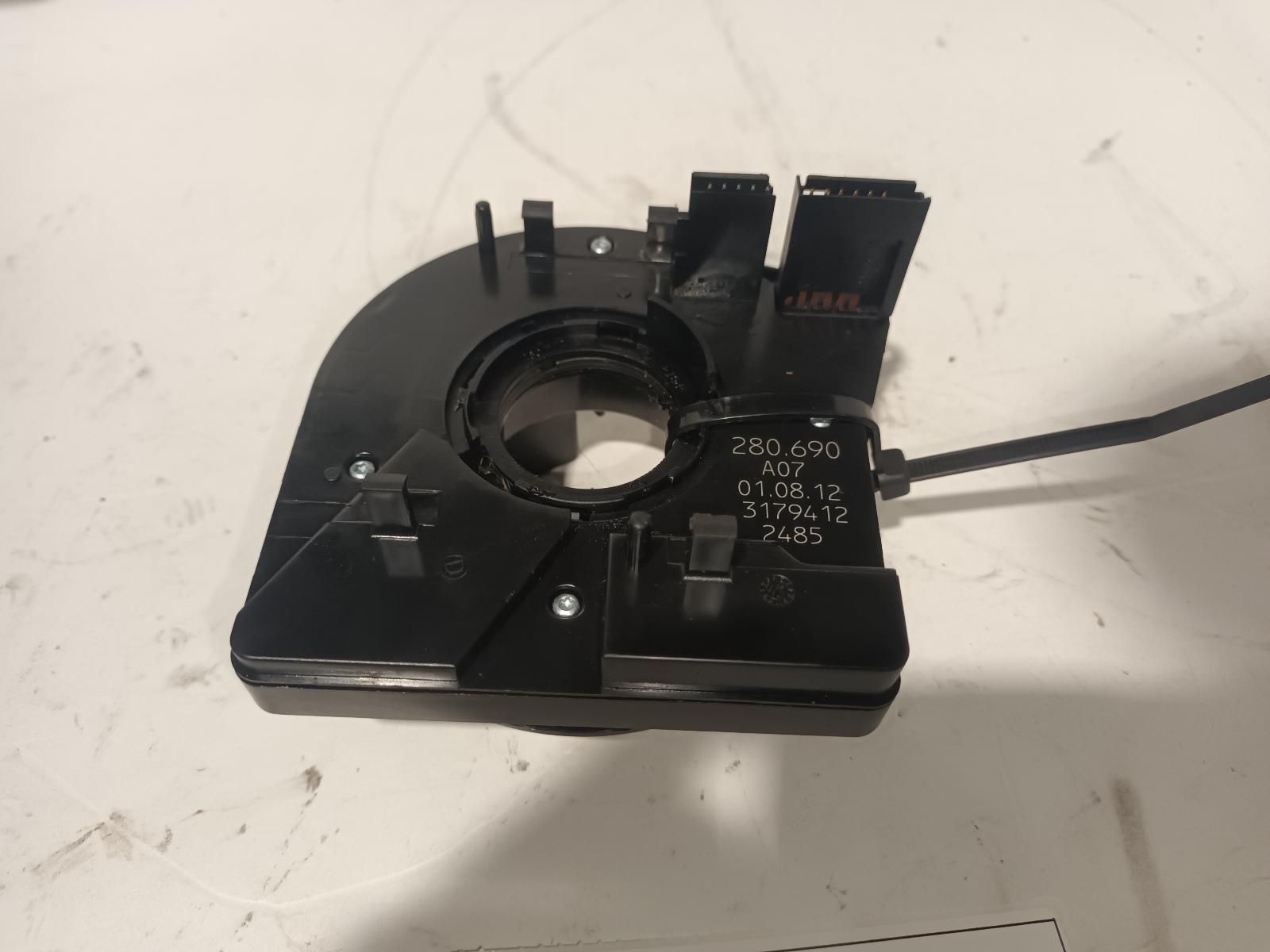 View Auto part Airbag Module/Sensor Volkswagen Amarok 2013