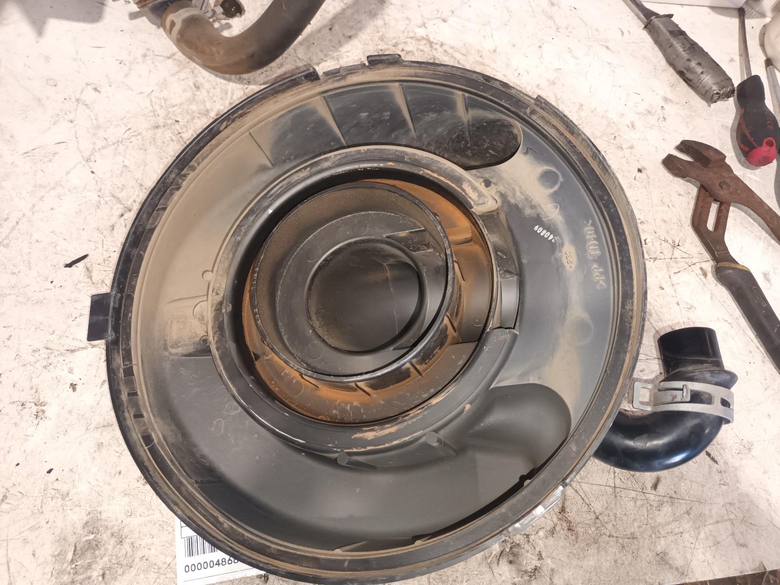 View Auto part Air Cleaner/Box Ford Ranger 2009