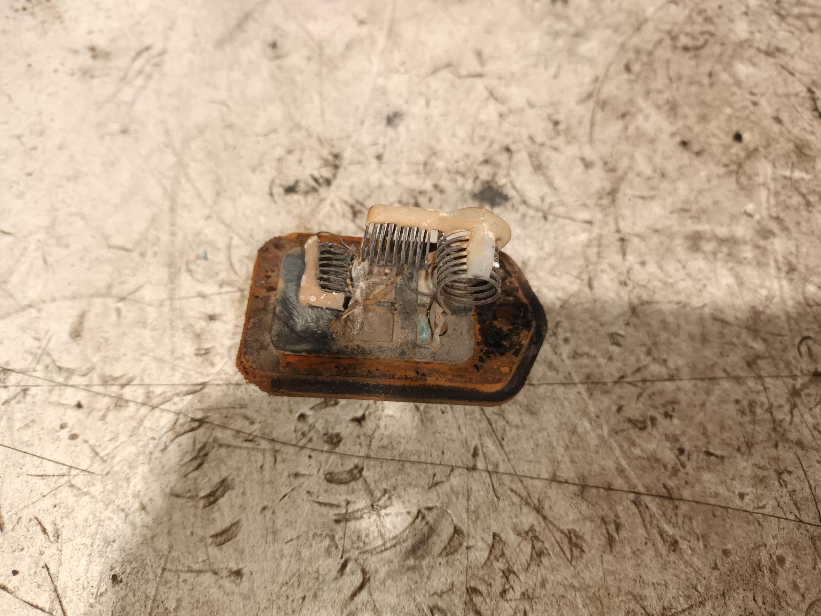 2004 Toyota Landcruiser Fan Speed Resistor View Auto part Fan Speed Resistor Toyota Landcruiser 2004