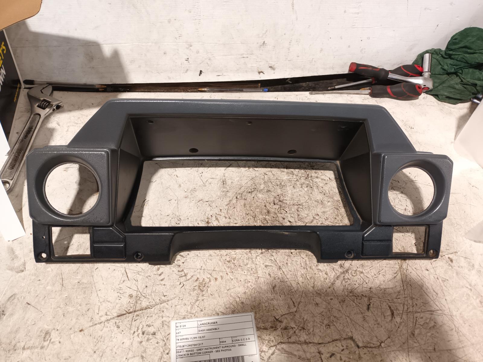 2004 Toyota Landcruiser Trim Panel View Auto part Trim Panel Toyota Landcruiser 2004