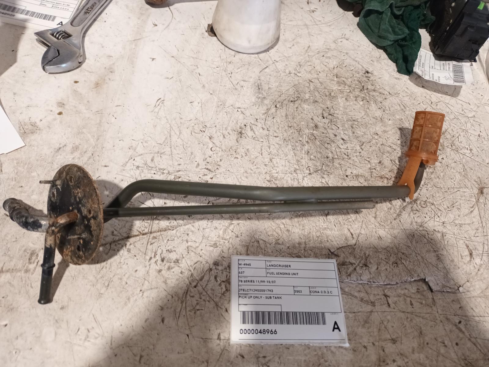 View Auto part Fuel Sending Unit Toyota Landcruiser 2002