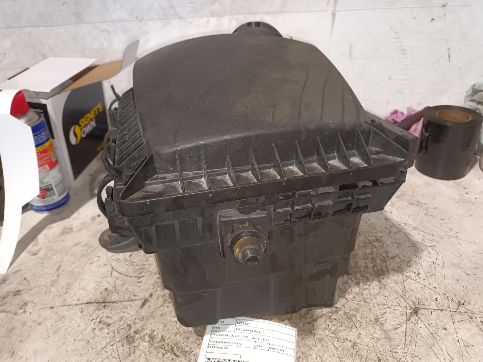 View Auto part Air Cleaner/Box Ford Everest 2019