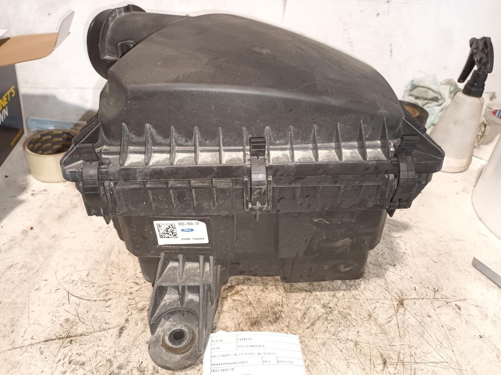 View Auto part Air Cleaner/Box Ford Everest 2019