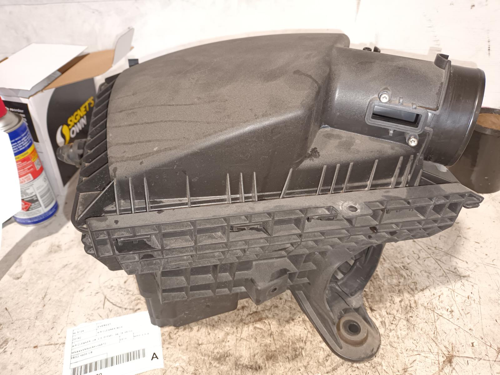 View Auto part Air Cleaner/Box Ford Everest 2019
