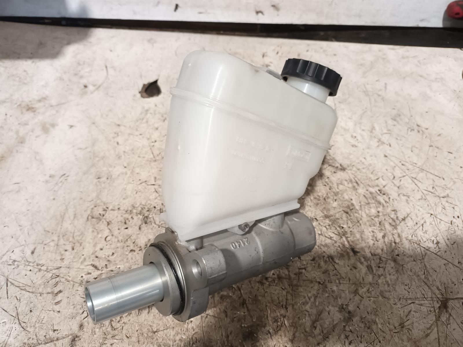 View Auto part Master Cylinder Ford Everest 2019
