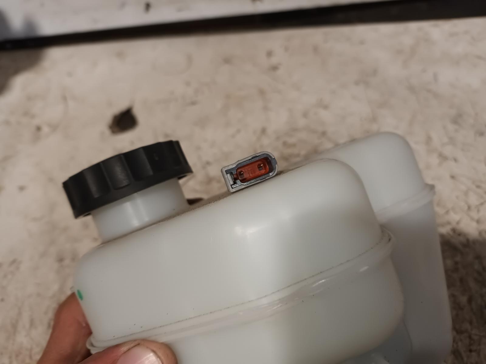View Auto part Master Cylinder Ford Everest 2019