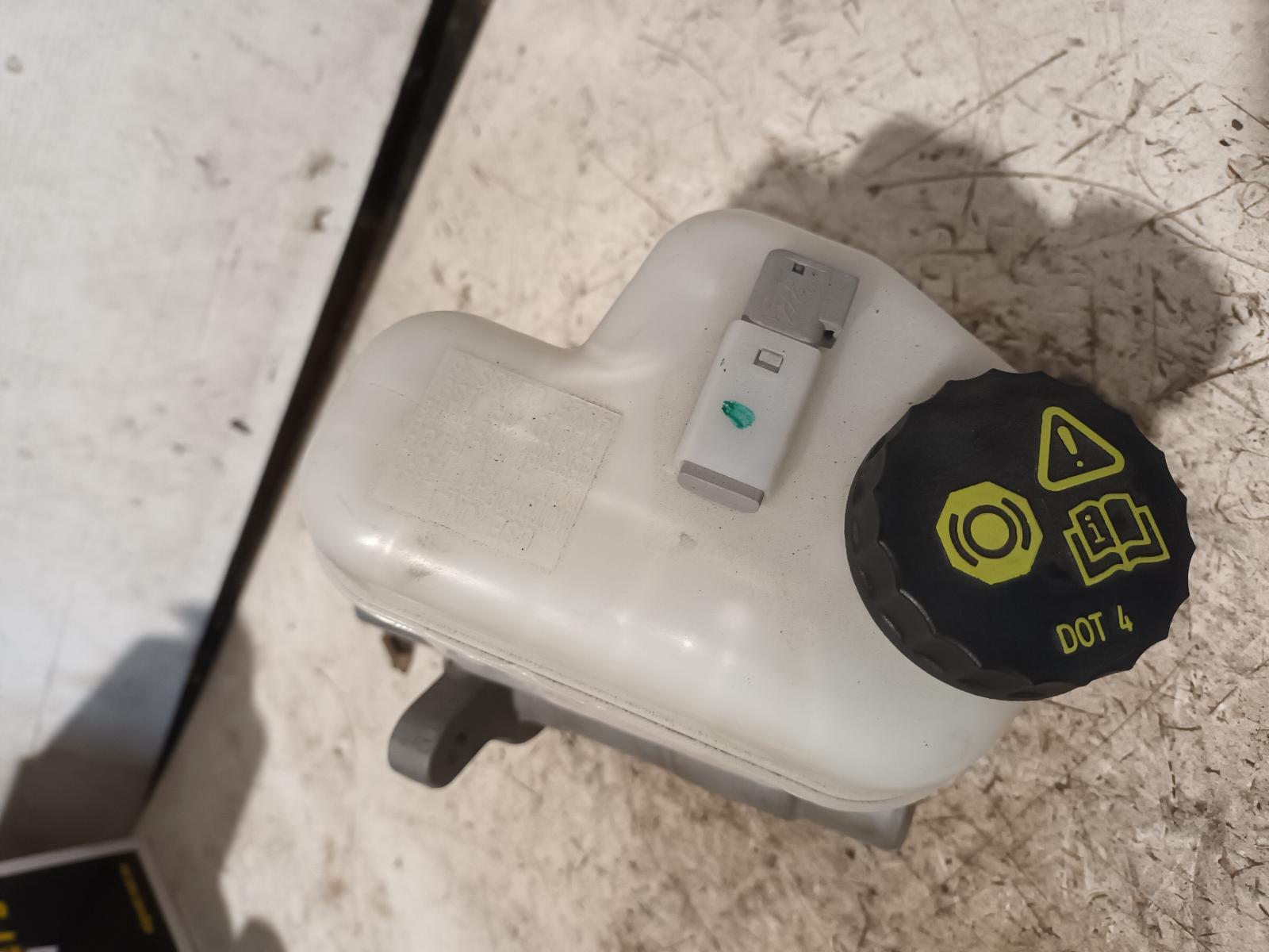 View Auto part Master Cylinder Ford Everest 2019