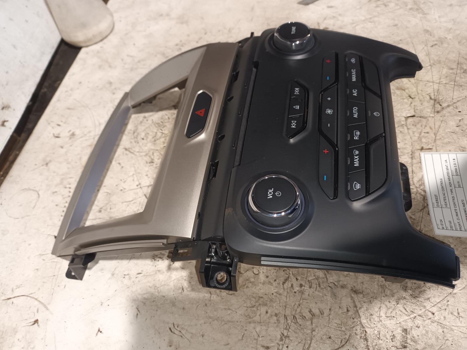 2019 Ford Everest Heater/Ac Controls View Auto part Heater/Ac Controls Ford Everest 2019
