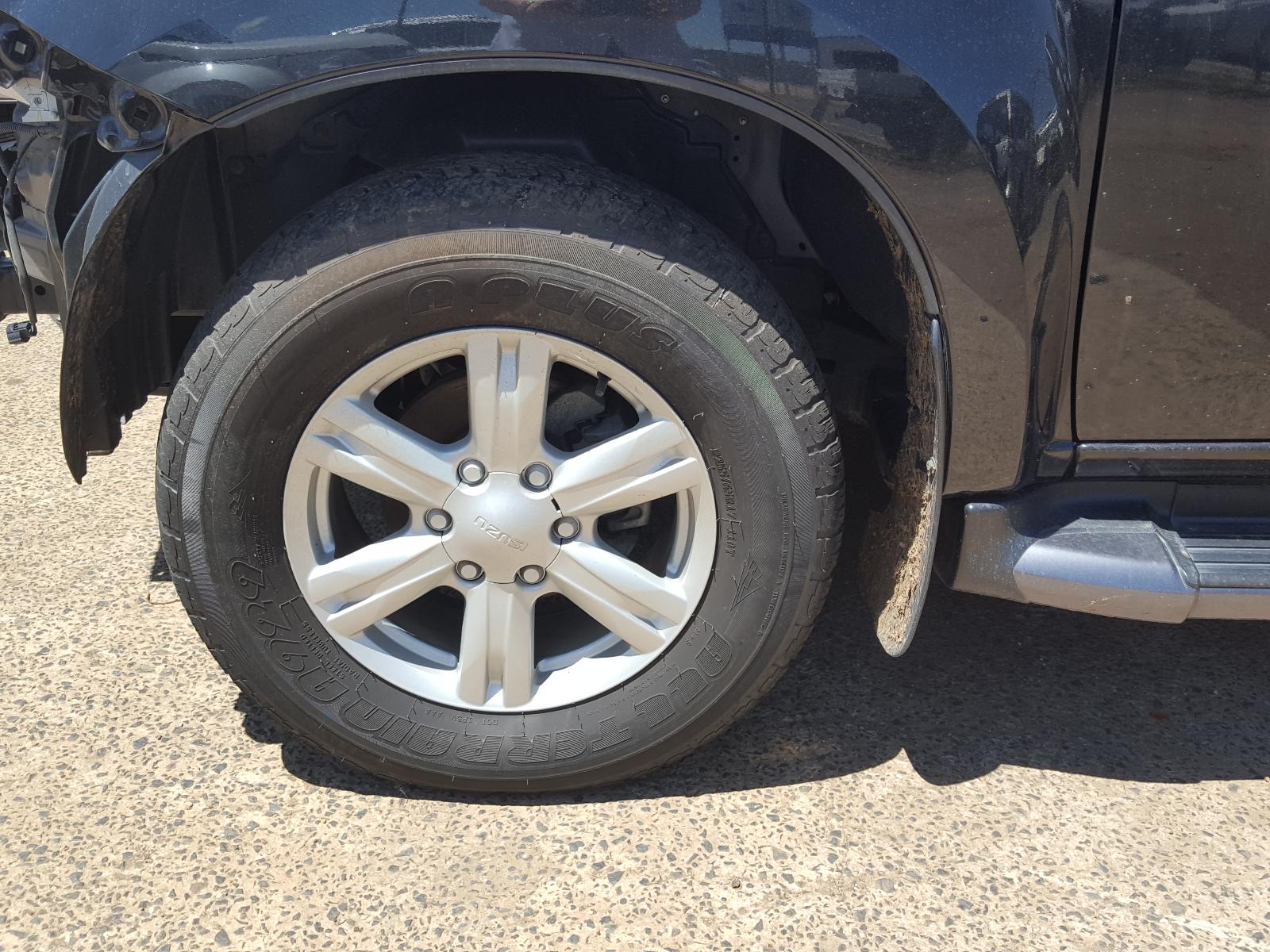 View Auto part Owners Handbook Isuzu Mu-x 2014