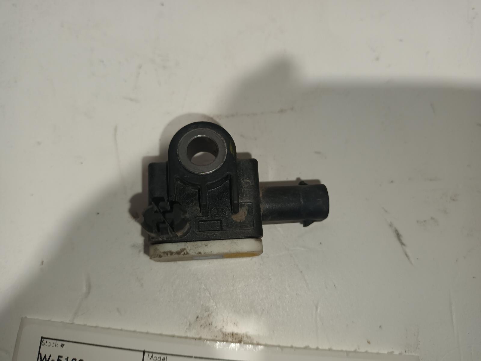 View Auto part Misc Switch/Relay Volkswagen Amarok 2013