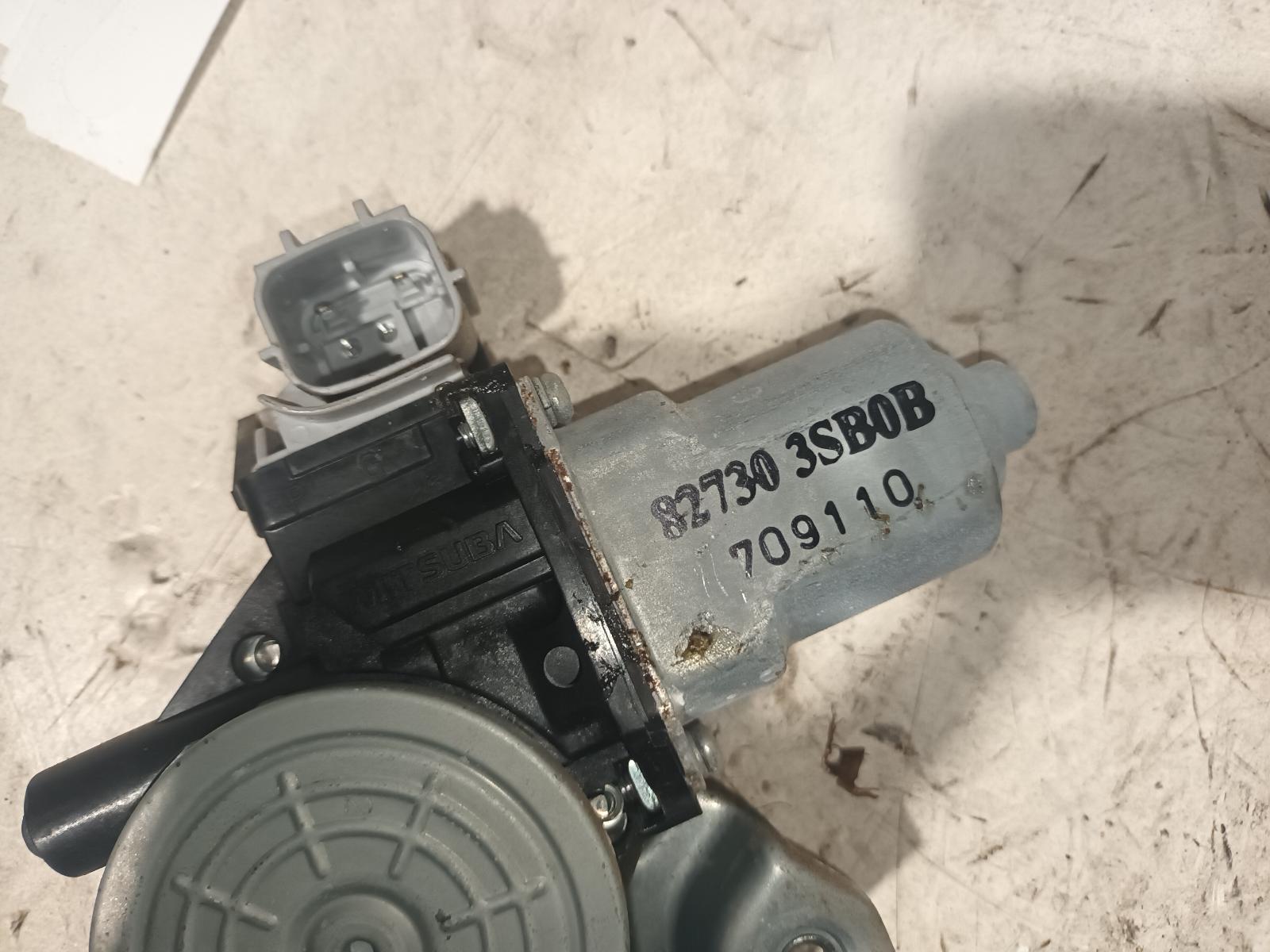 View Auto part Right Rear Wnd Reg/Motor Nissan Navara 2017