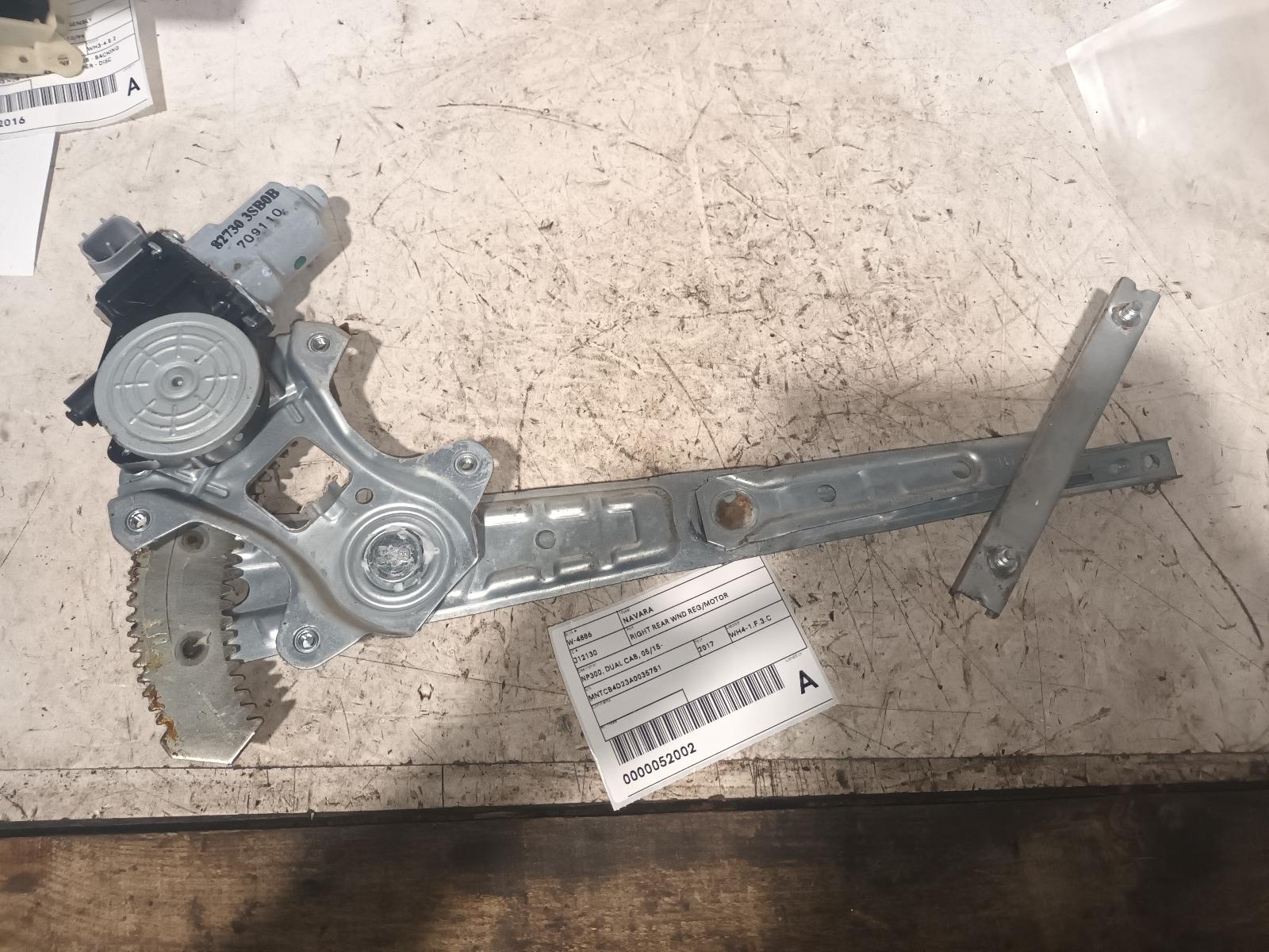 View Auto part Right Rear Wnd Reg/Motor Nissan Navara 2017