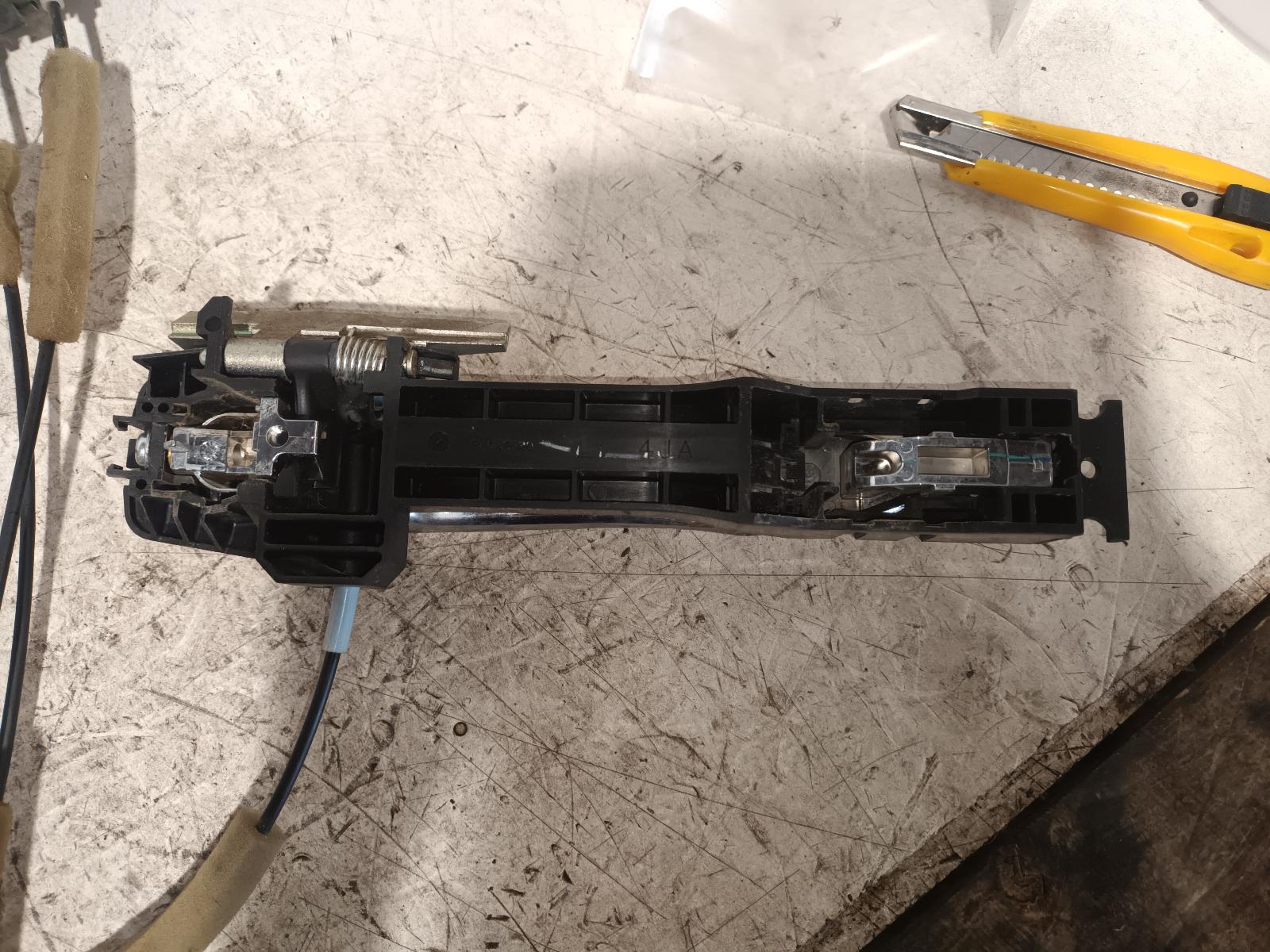 View Auto part Door/Boot/Gate Lock Nissan Navara 2017