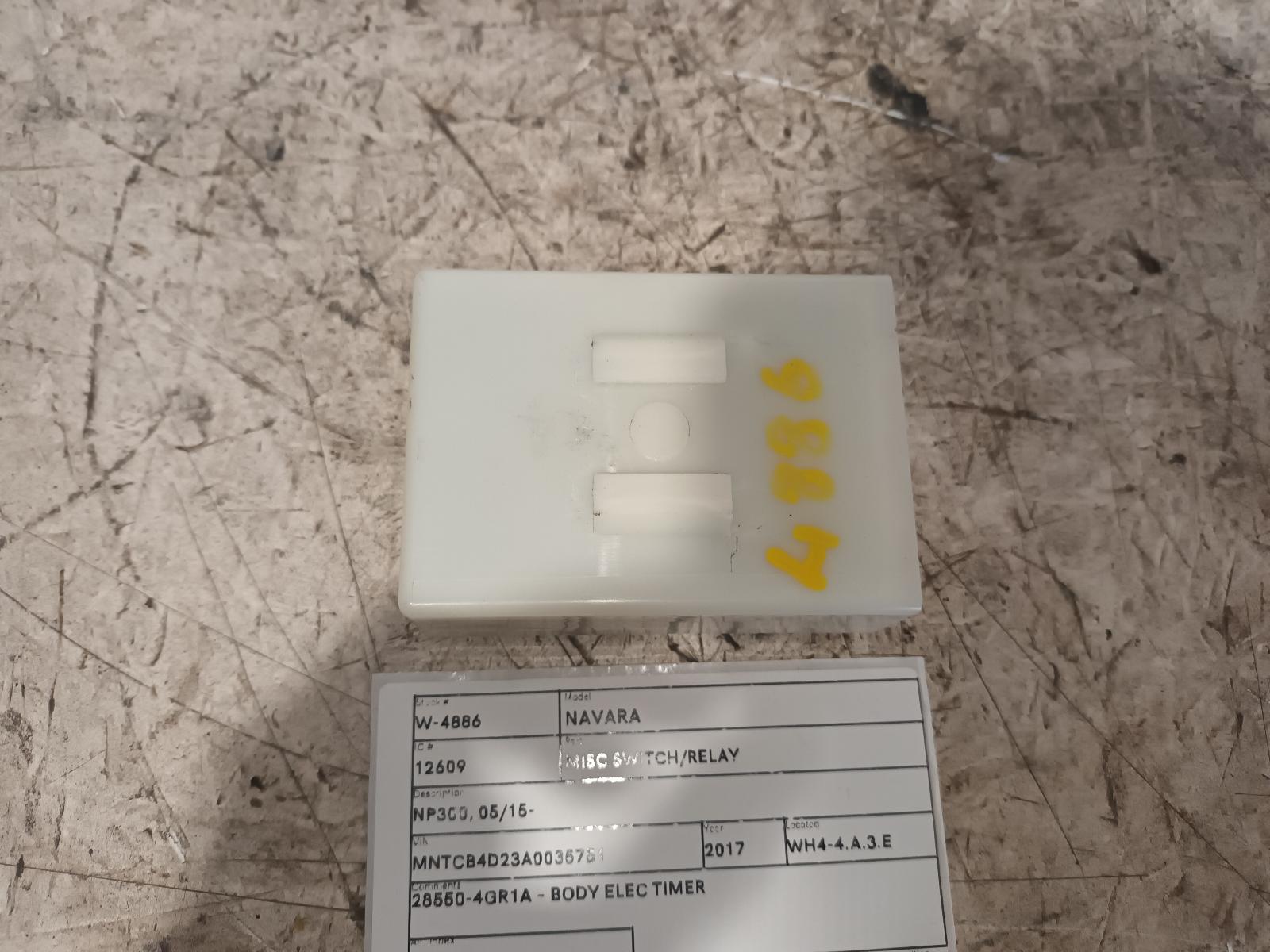 View Auto part Misc Switch/Relay Nissan Navara 2017