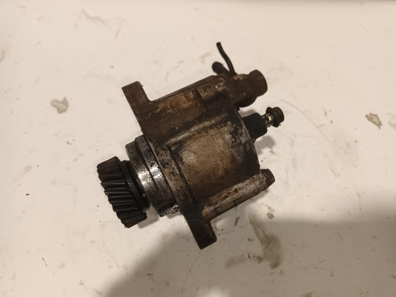 View Auto part Vacuum/Air Pump Toyota Landcruiser 1992