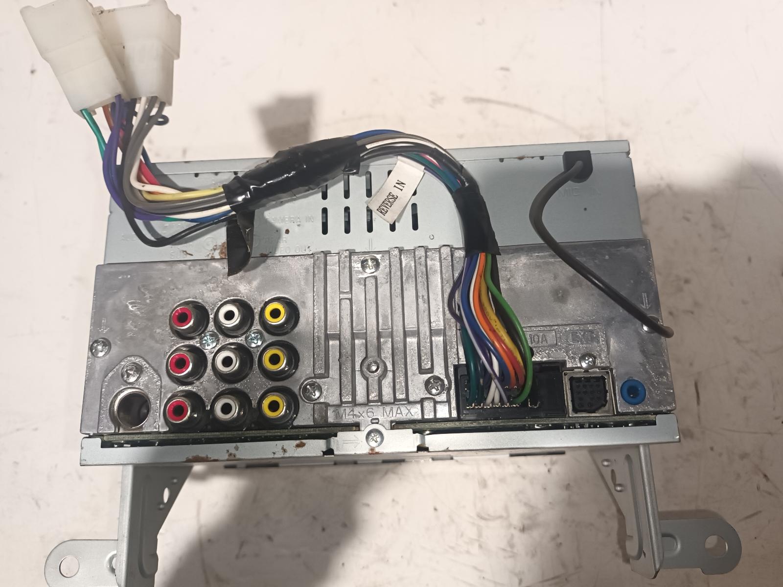 View Auto part Radio/Cd/Dvd/Sat/Tv Toyota Landcruiser 2001