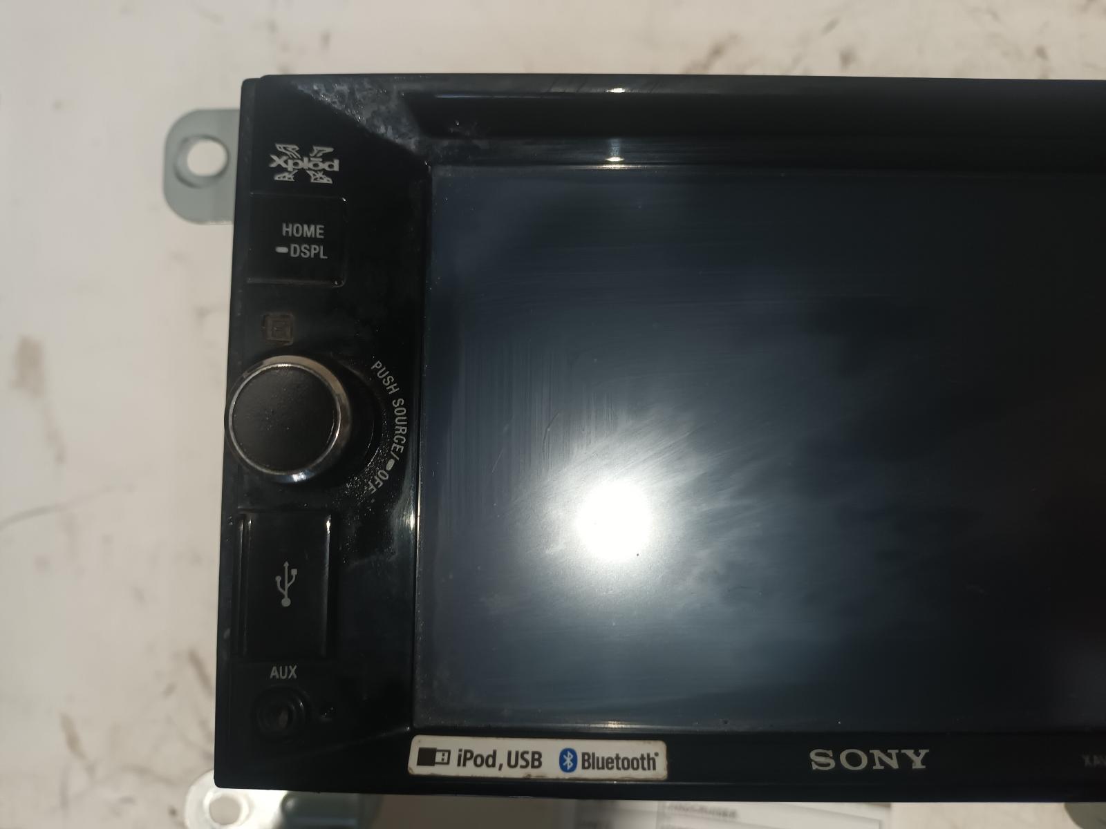 View Auto part Radio/Cd/Dvd/Sat/Tv Toyota Landcruiser 2001