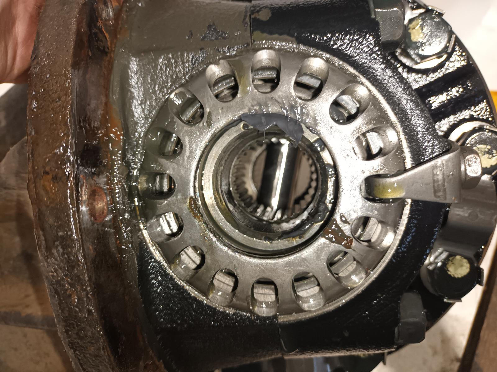1996 Toyota Hilux Differential Centre View Auto part Differential Centre Toyota Hilux 1996