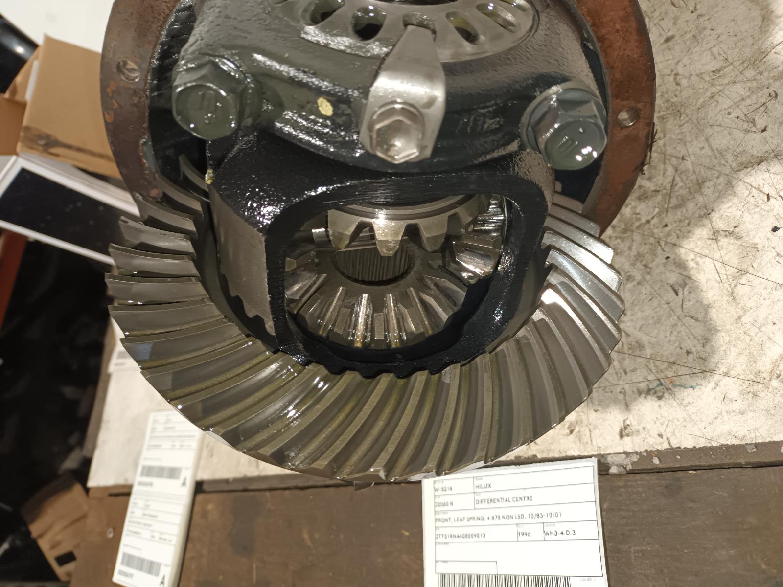 1996 Toyota Hilux Differential Centre View Auto part Differential Centre Toyota Hilux 1996