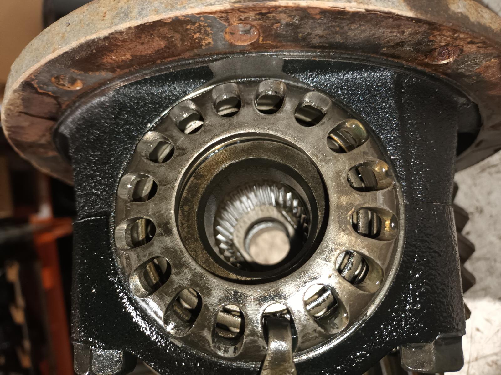 View Auto part Differential Centre Toyota Hilux 1996