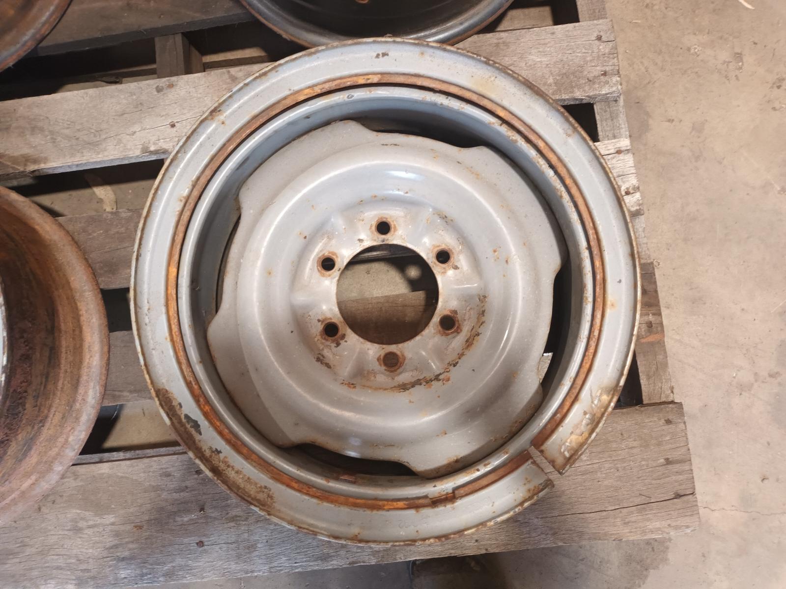 View Auto part Wheel Standard/Steel Toyota Hilux 1996