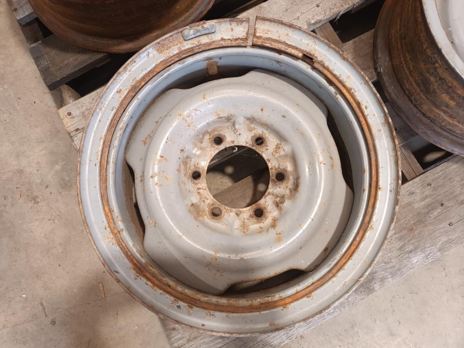 View Auto part Wheel Standard/Steel Toyota Hilux 1996
