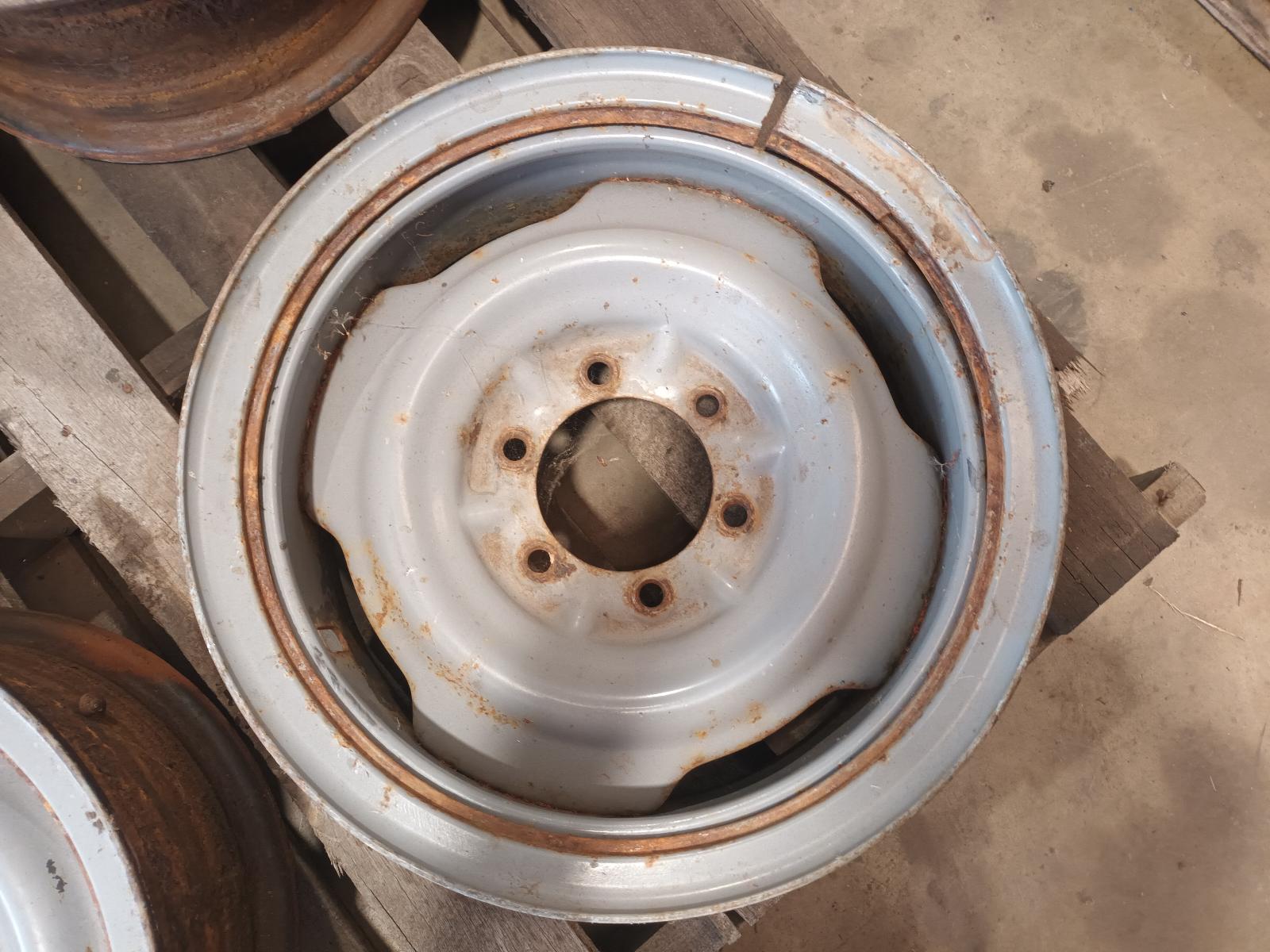 View Auto part Wheel Standard/Steel Toyota Hilux 1996