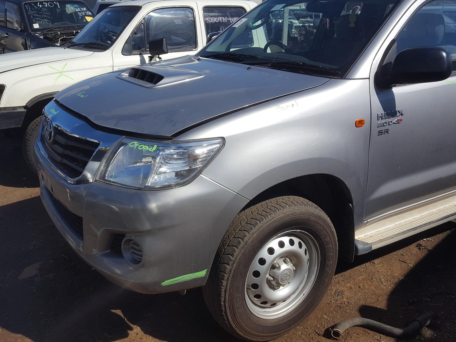 View Auto part Clock Toyota Hilux 2015