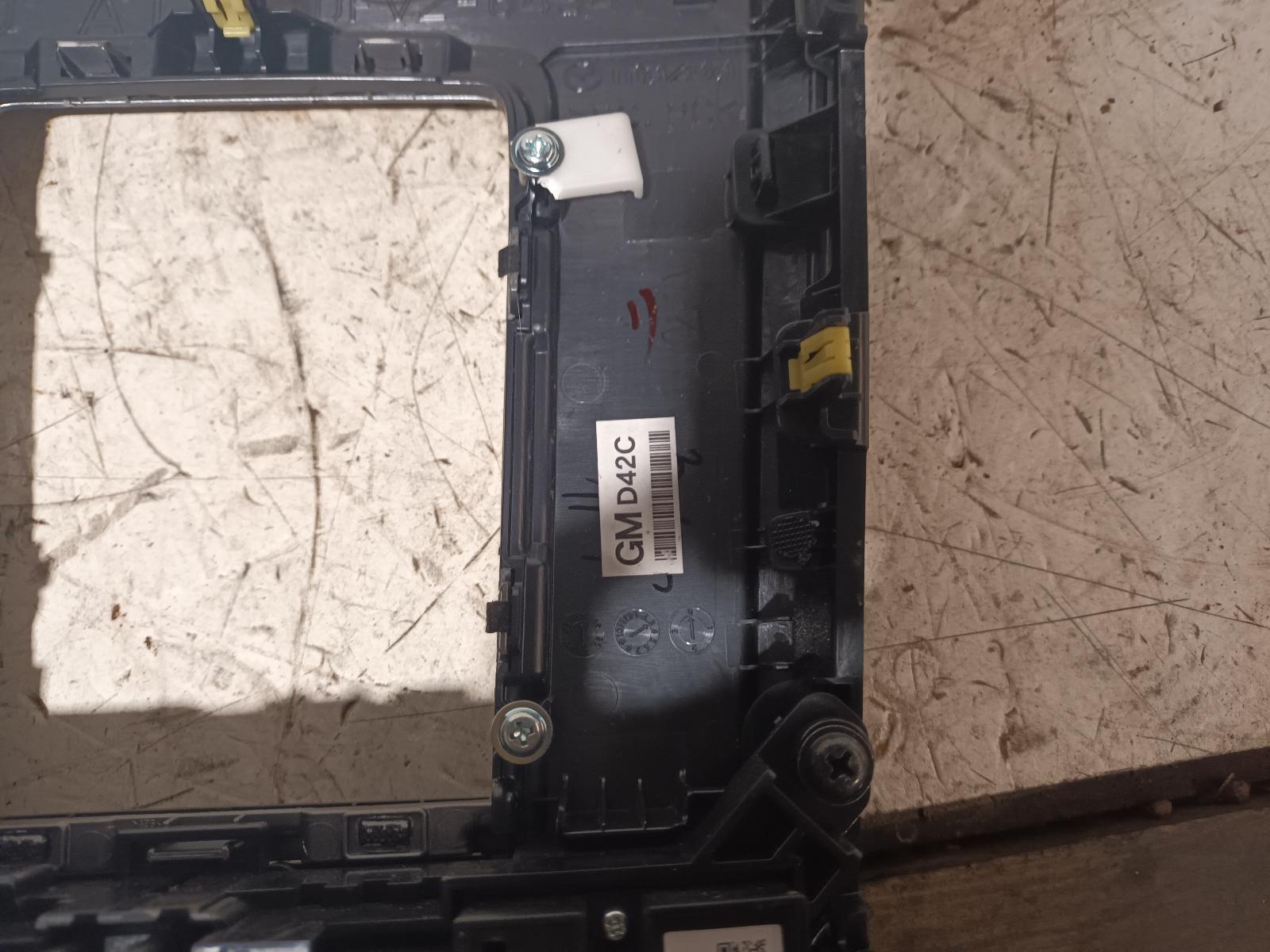 View Auto part Misc Switch/Relay Mazda Cx30 2021