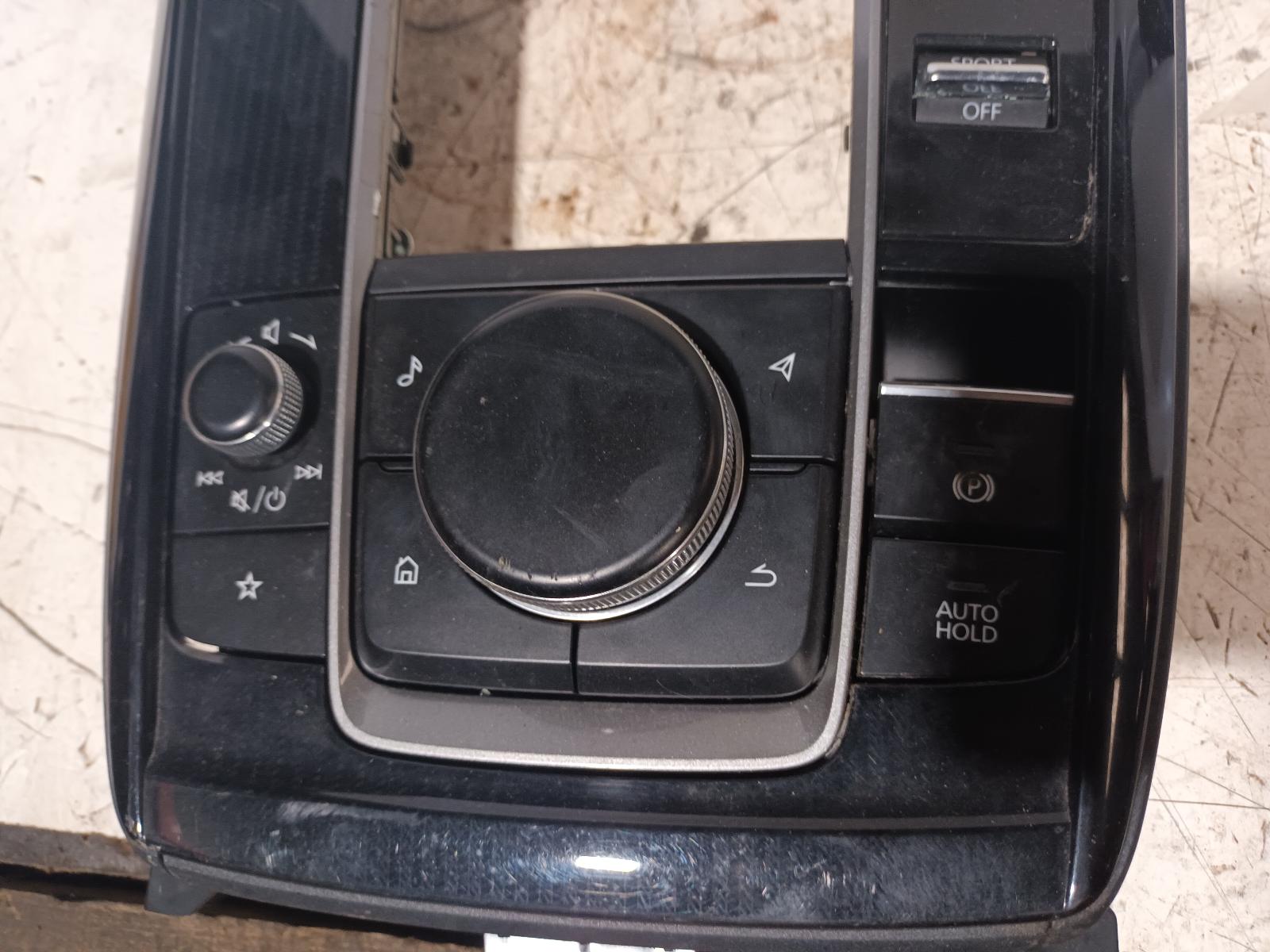 View Auto part Misc Switch/Relay Mazda Cx30 2021