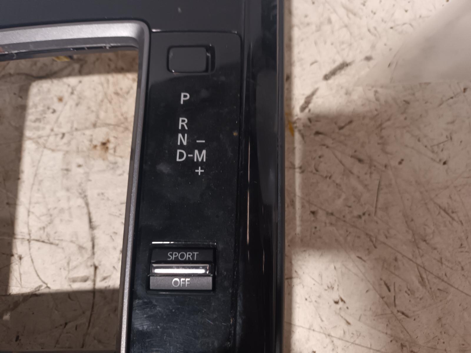 View Auto part Misc Switch/Relay Mazda Cx30 2021