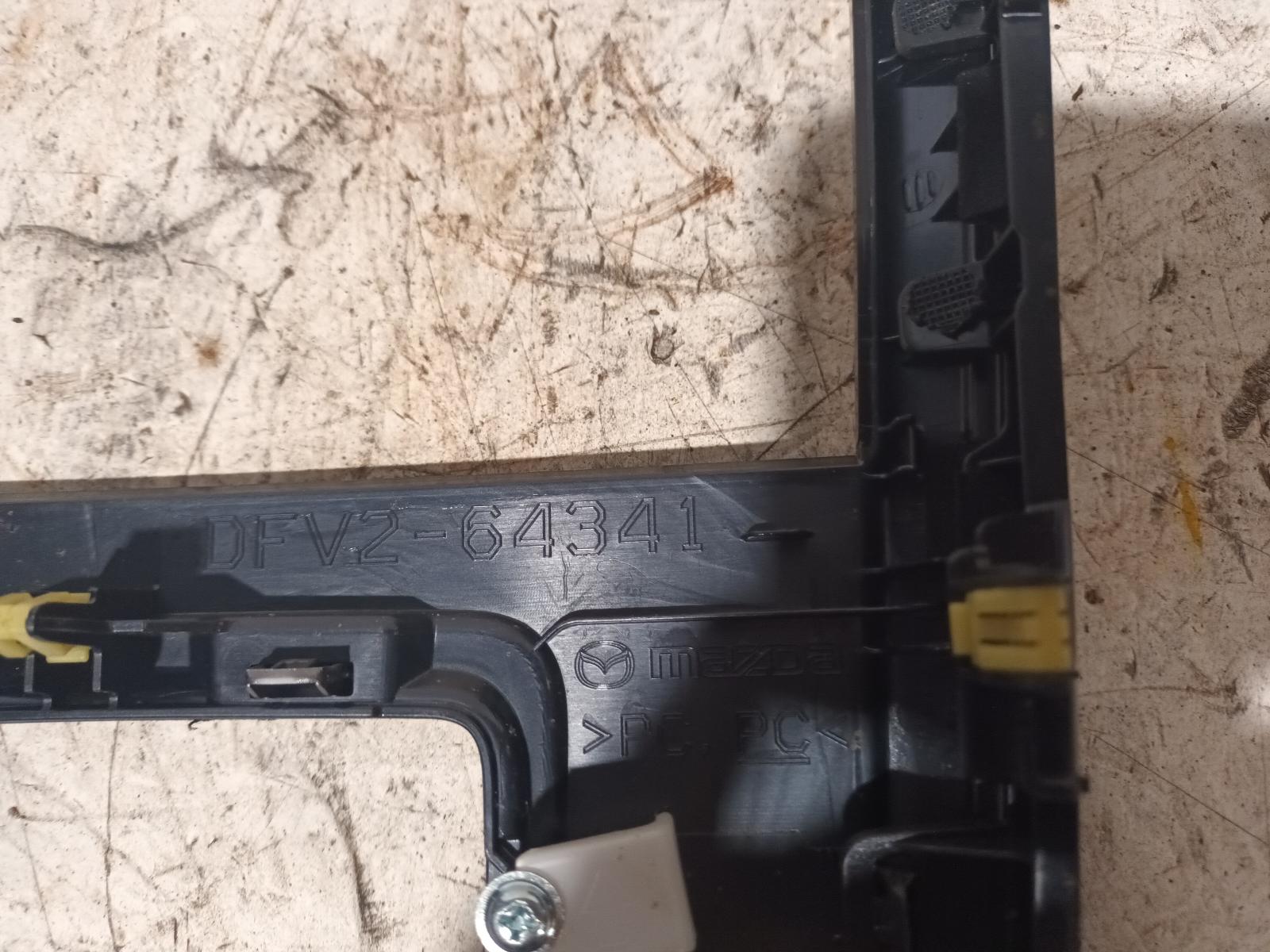 View Auto part Misc Switch/Relay Mazda Cx30 2021