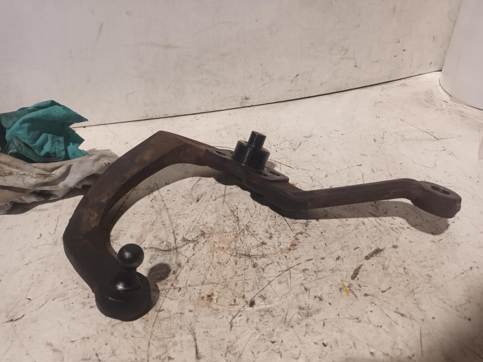 View Auto part Steering Knuckle Toyota Hilux 1996