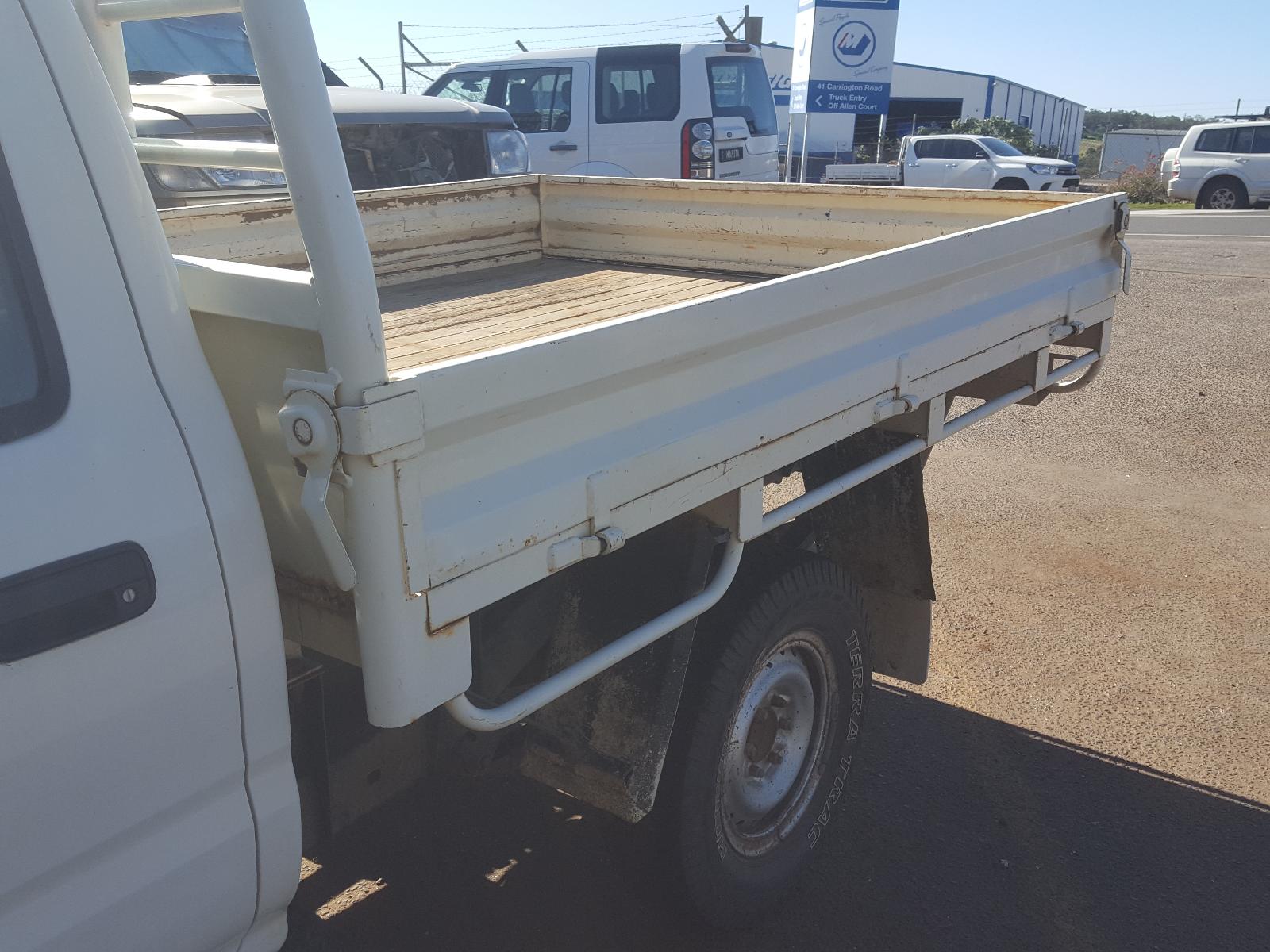 View Auto part Owners Handbook Toyota Hilux 1998