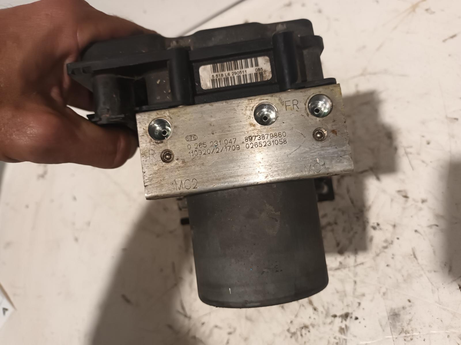 View Auto part Abs Pump/Modulator Isuzu Dmax 2012
