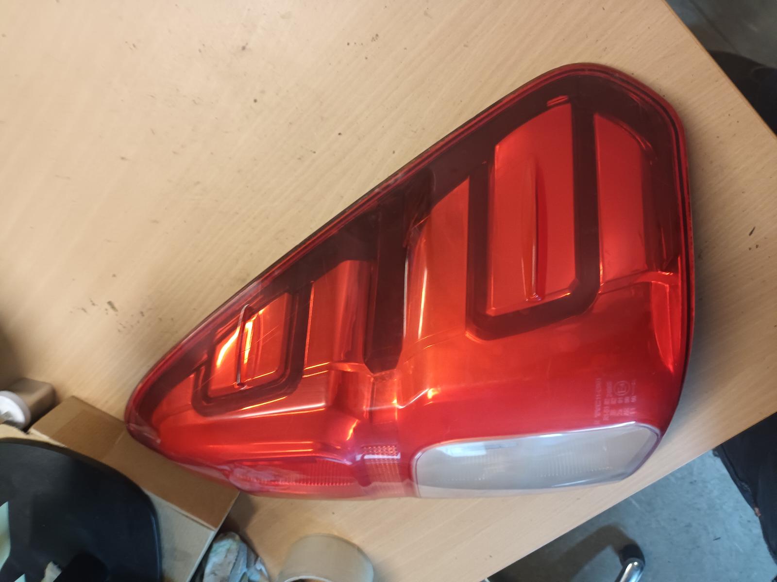 2016 Toyota Hilux Right Taillight View Auto part Right Taillight Toyota Hilux 2016