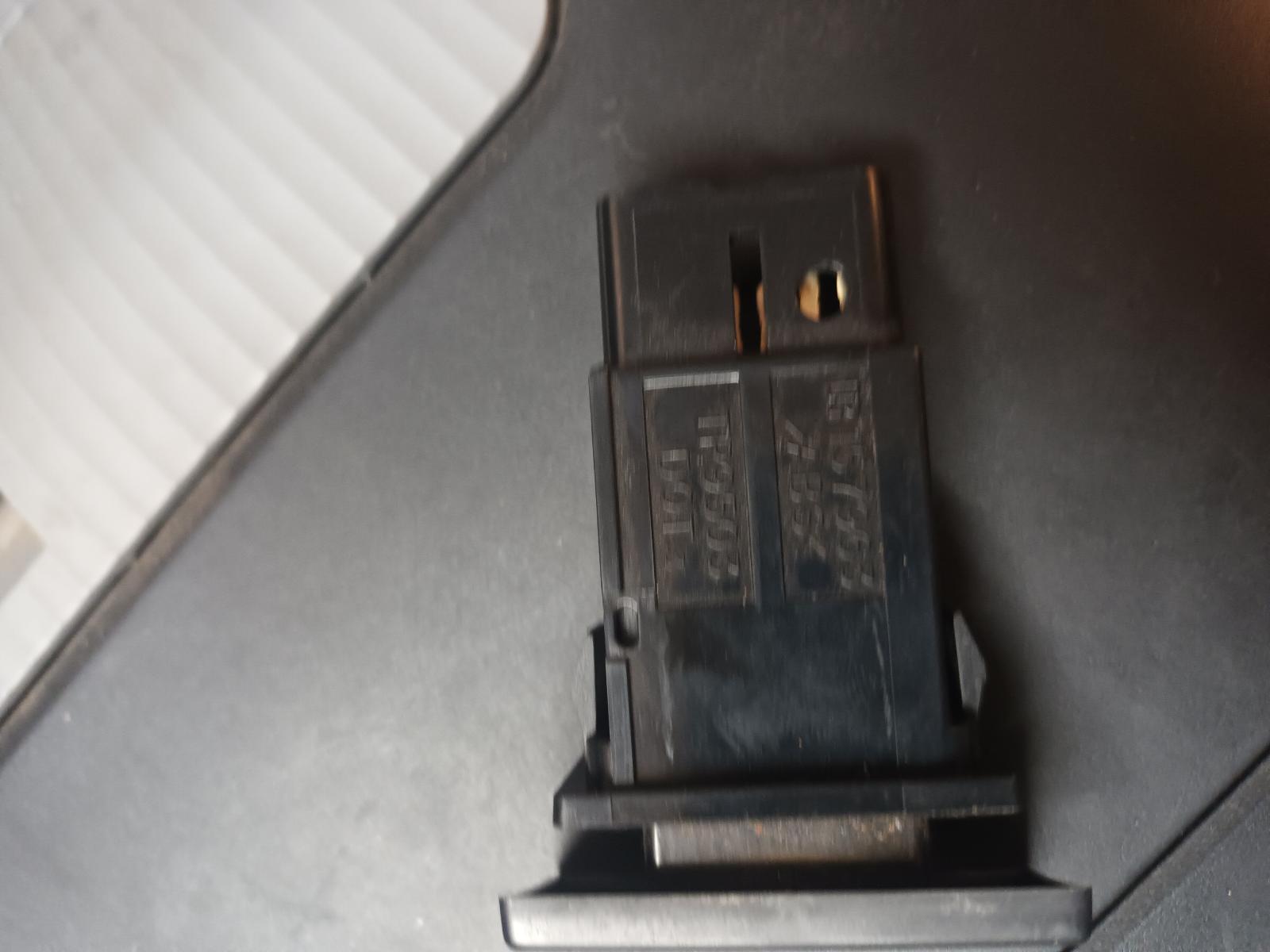 2016 Toyota Landcruiser Misc Switch/Relay View Auto part Misc Switch/Relay Toyota Landcruiser 2016
