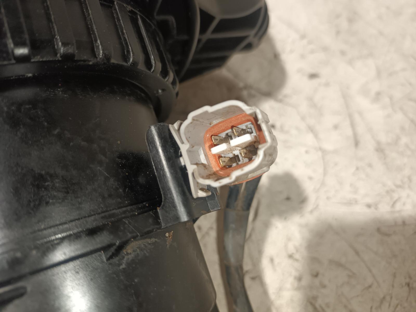 View Auto part Fuel Filter Housing Toyota Hilux 2018