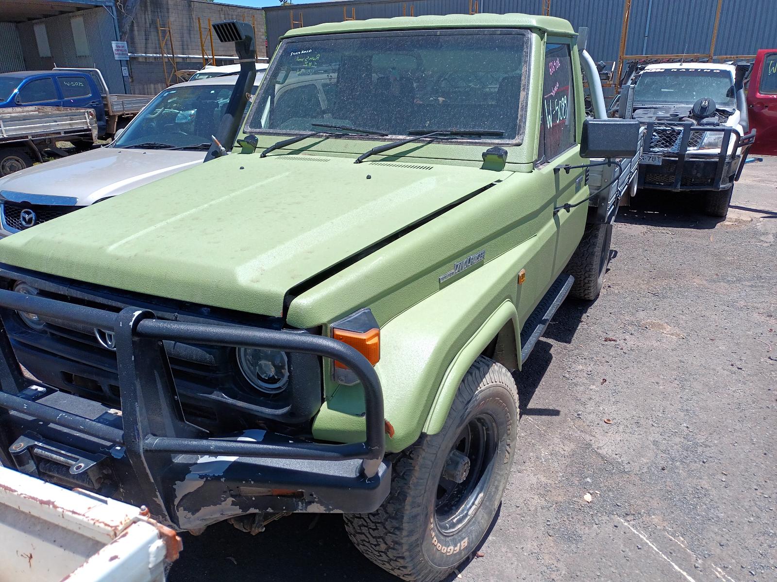 1996 Toyota Landcruiser Gear Stick/Shifter View Auto part Gear Stick/Shifter Toyota Landcruiser 1996